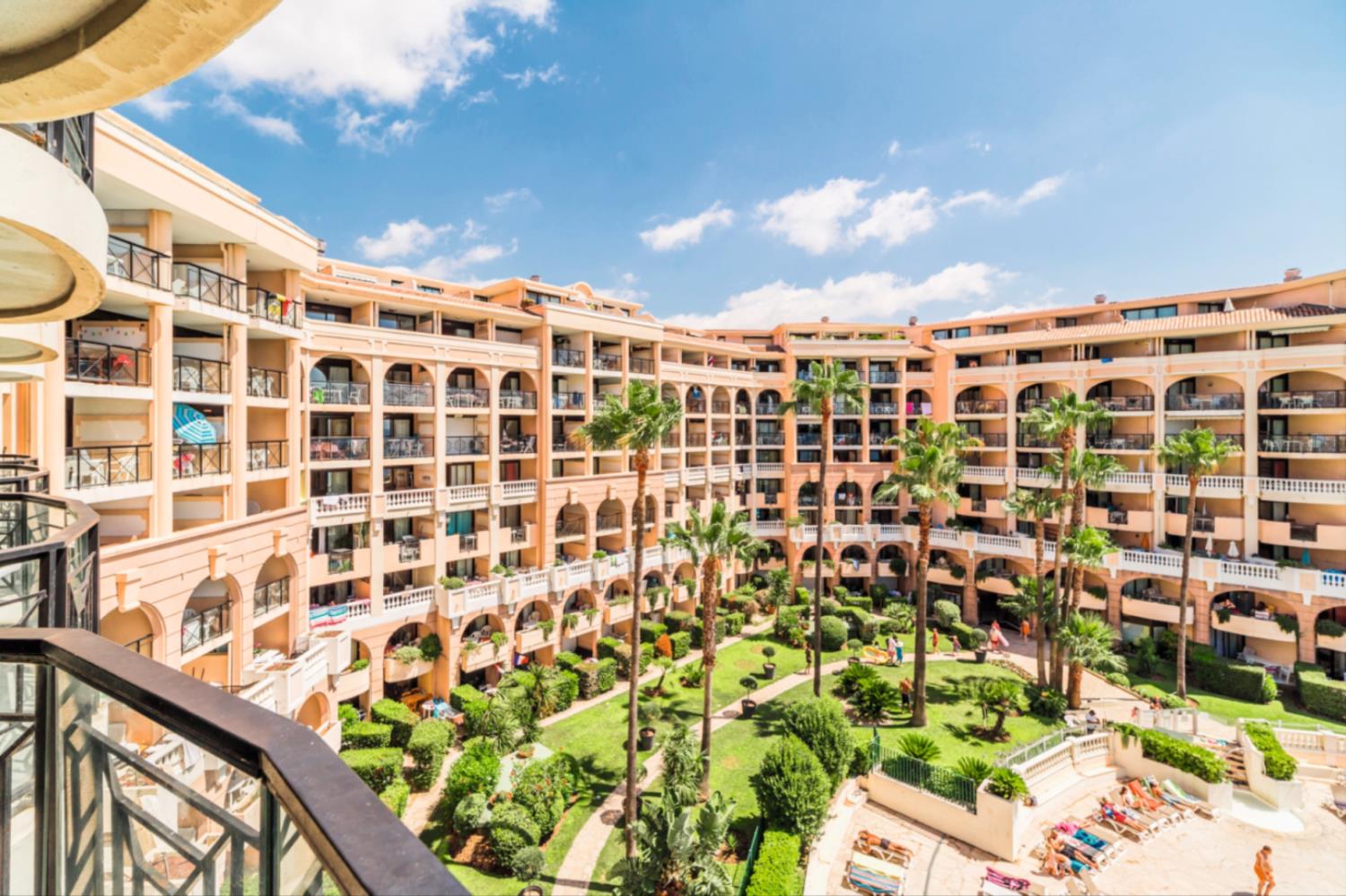 Cannes Verrerie S4p A/C