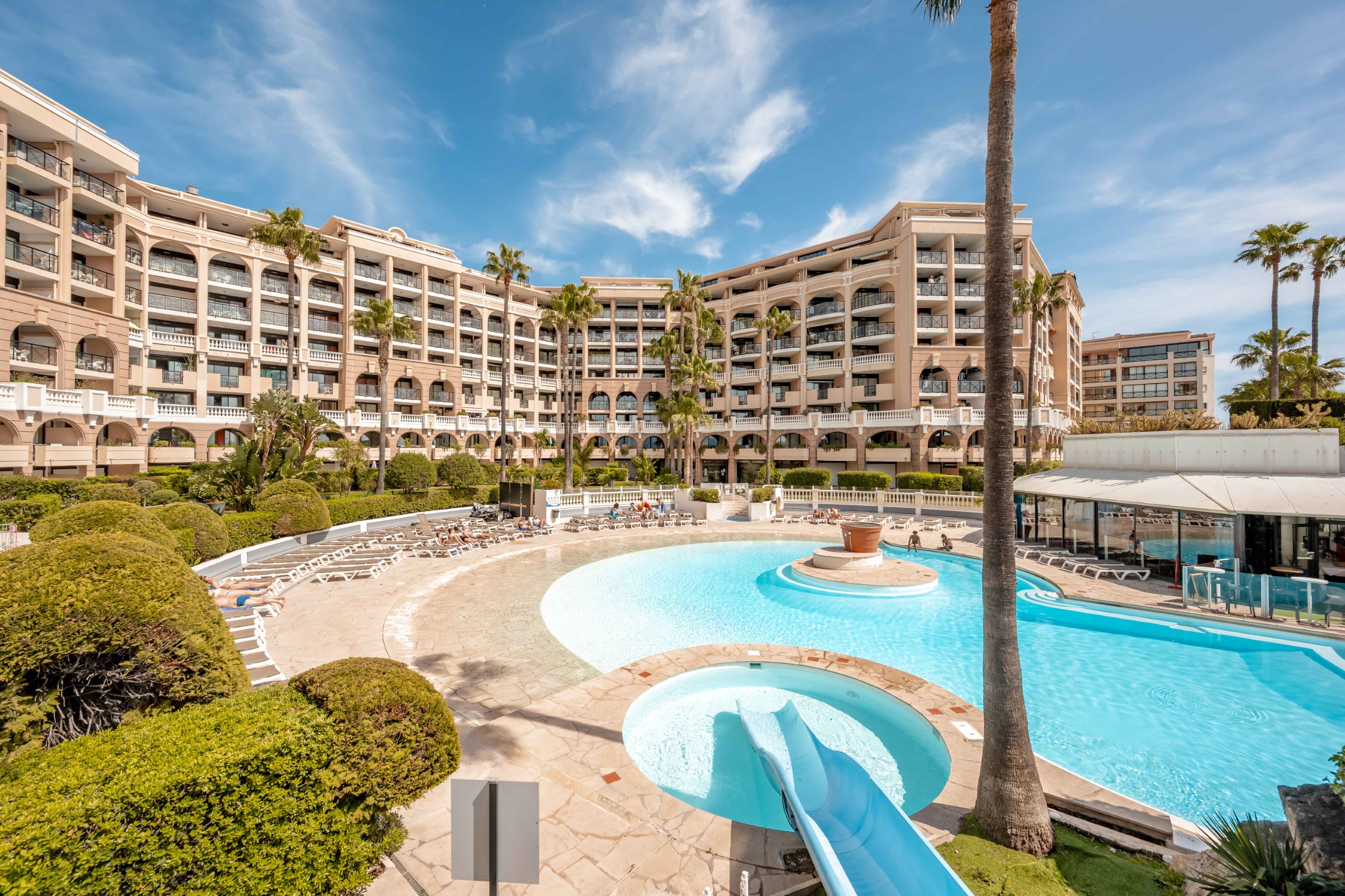 Cannes Verrerie 2p4p A/C Sea View