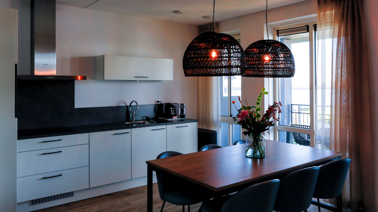 Lake View Penthouse 4p