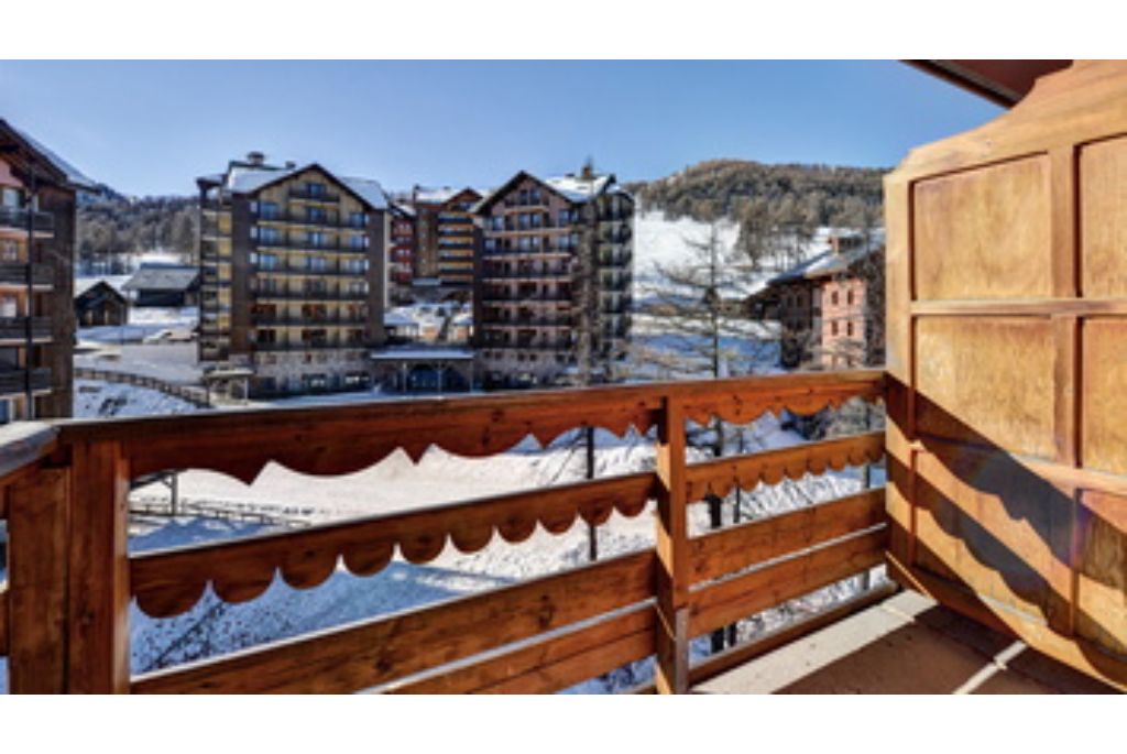 Vega Residence 3P6S