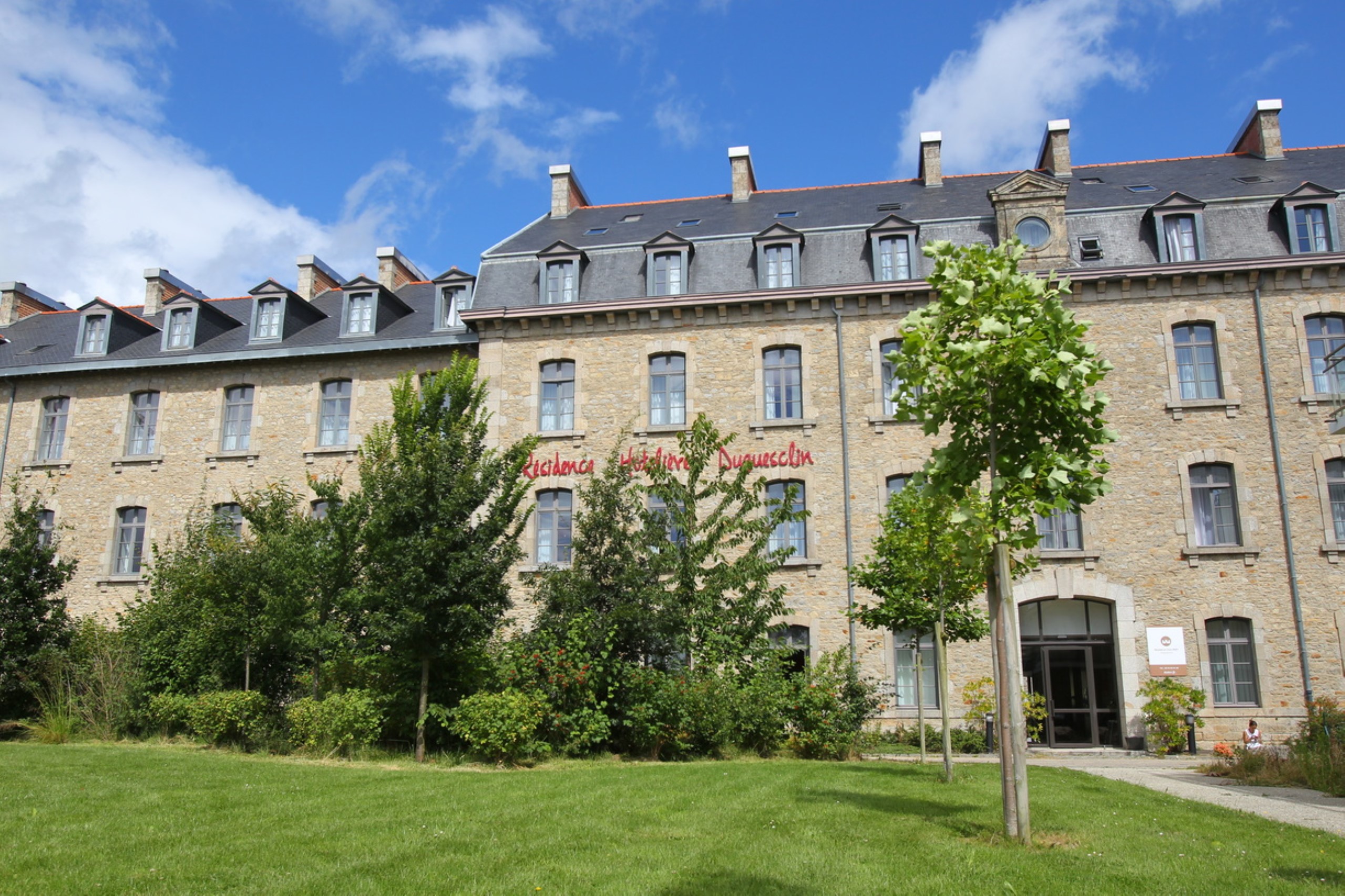 Résidence Duguesclin ST2S