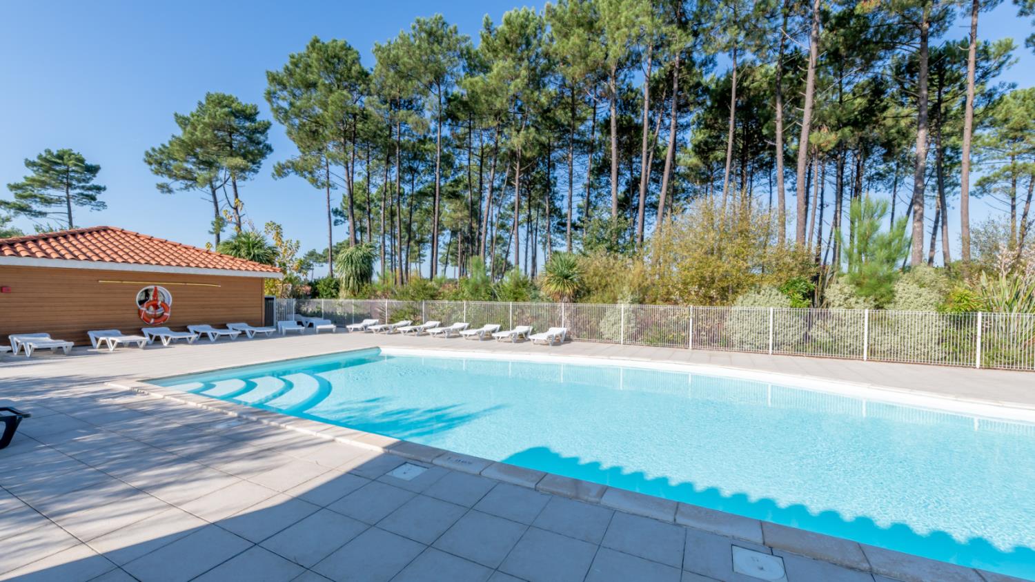 Le Domaine des Grands Lacs*** M48H, Parentis en Born