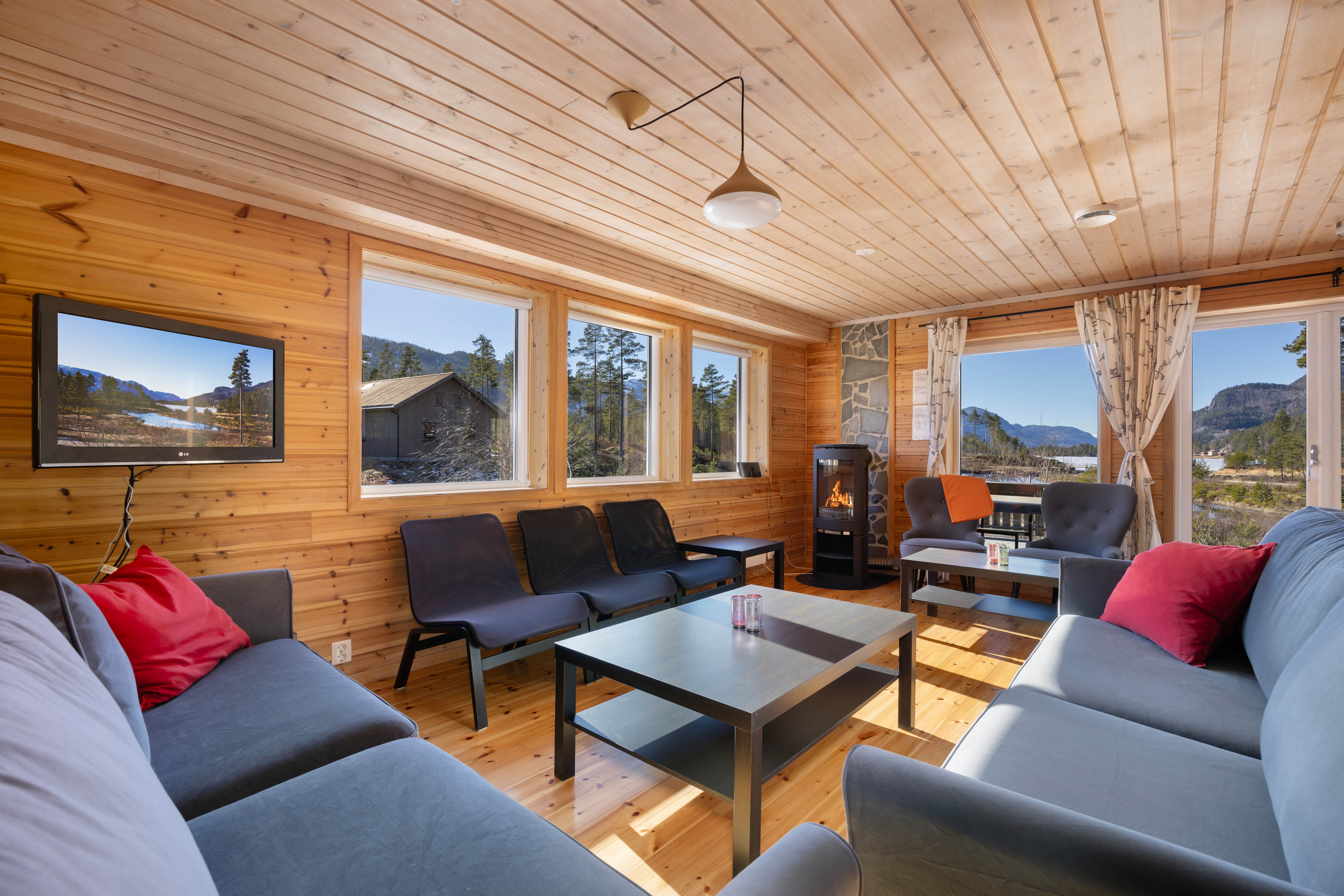 Lakehouse 14p