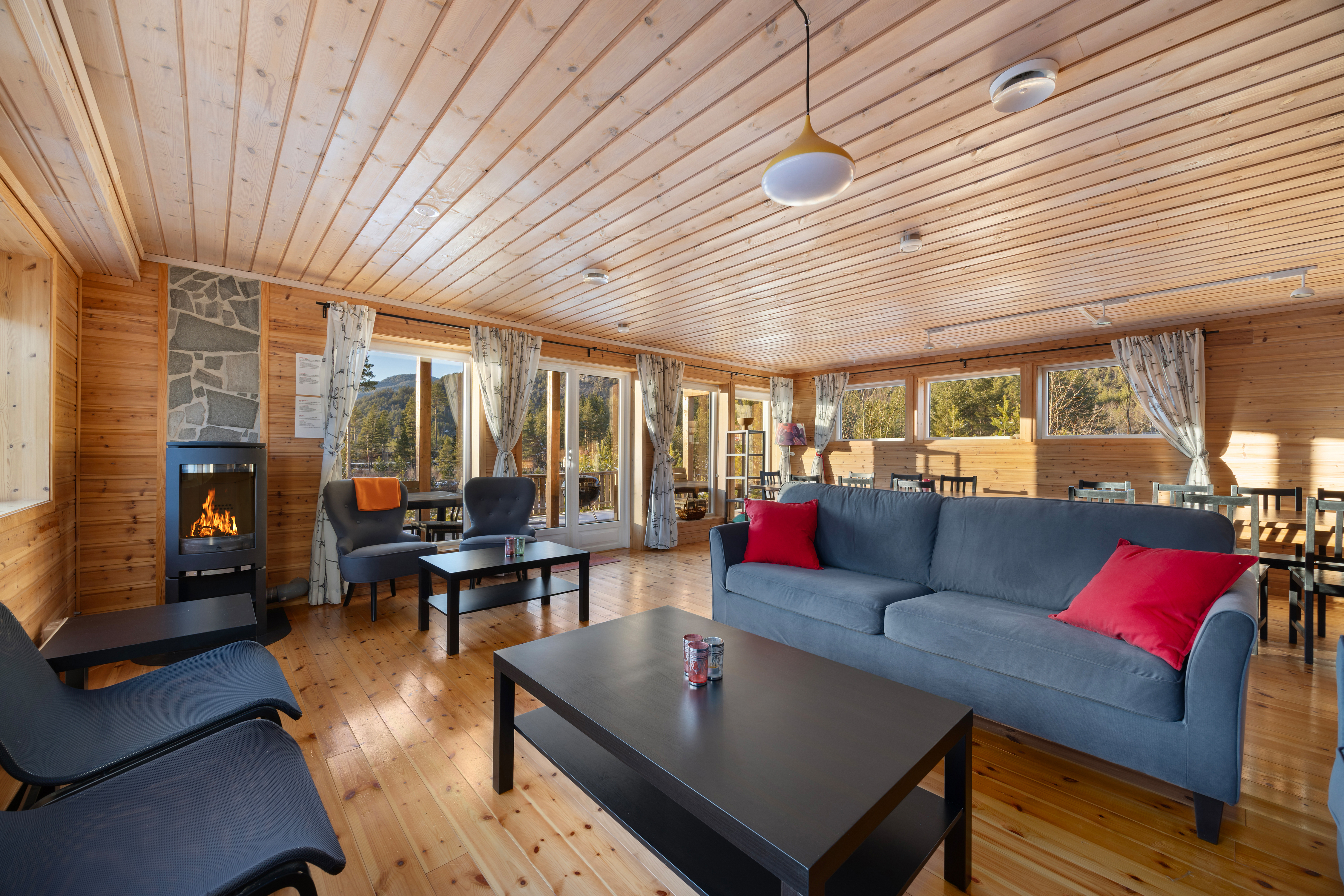 Lakehouse 14p