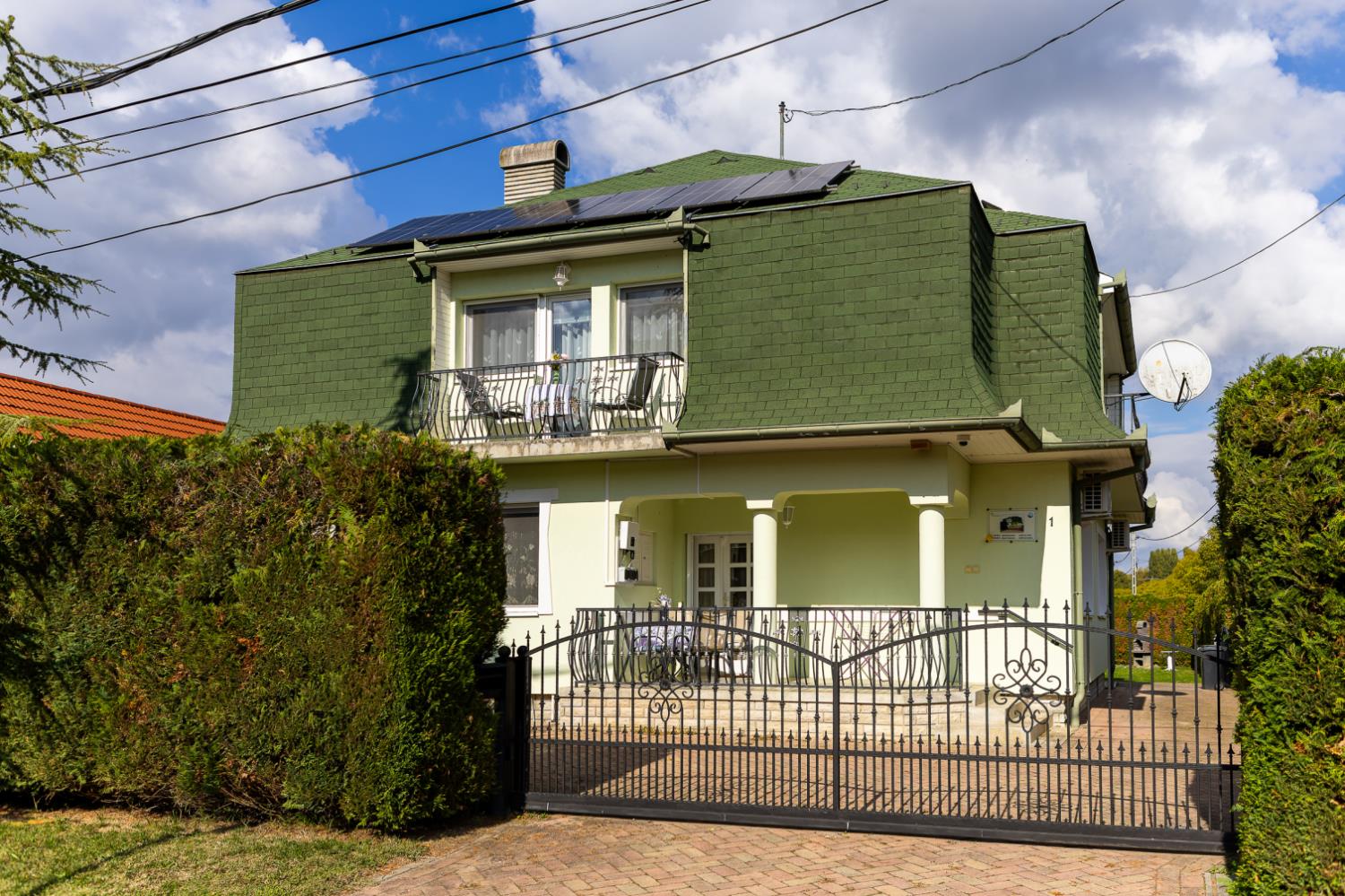 Cedar Apartment 1, ZALAKAROS
