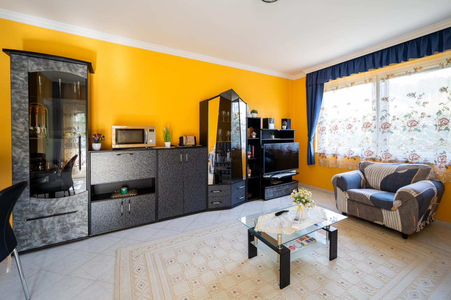 Cedar Apartment 2