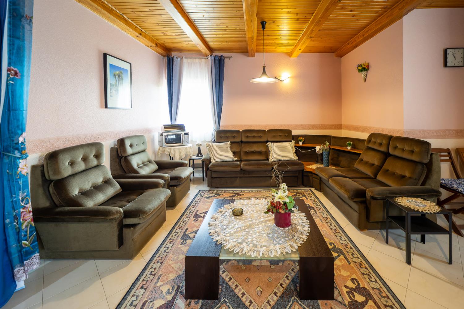 Cedar Apartment 3