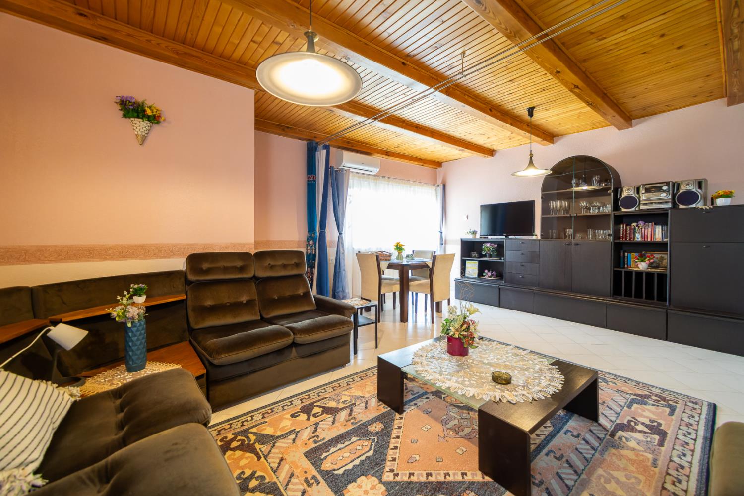 Cedar Apartment 3