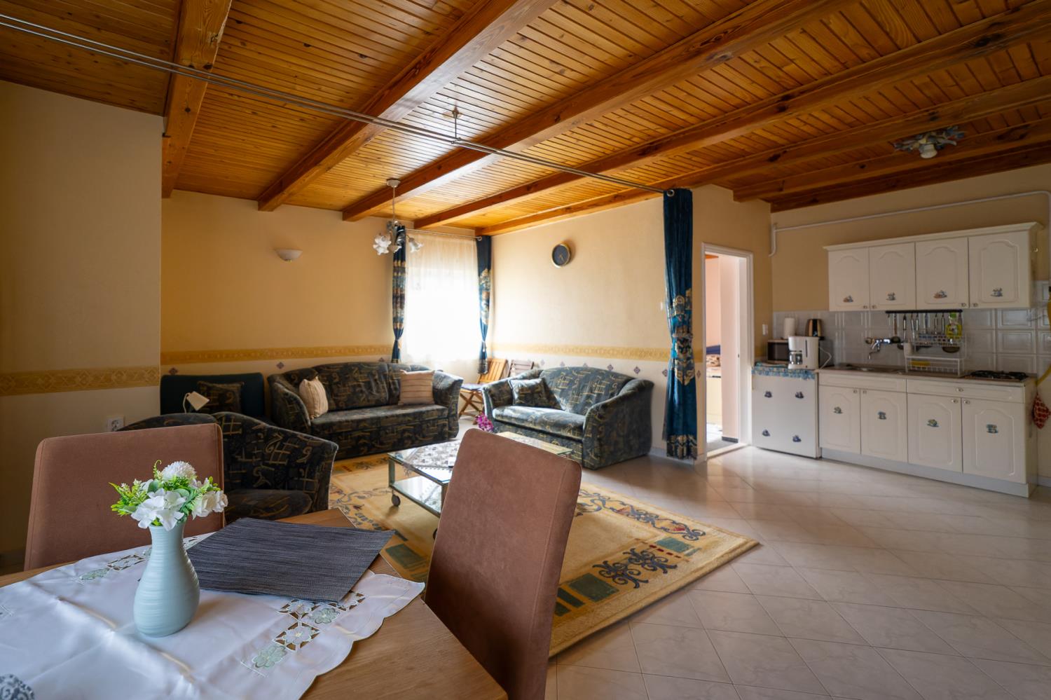 Cedar Apartment 4