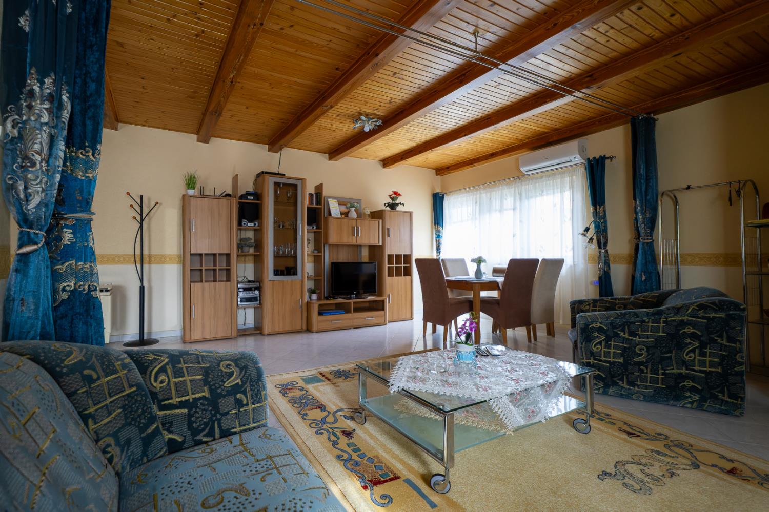 Cedar Apartment 4