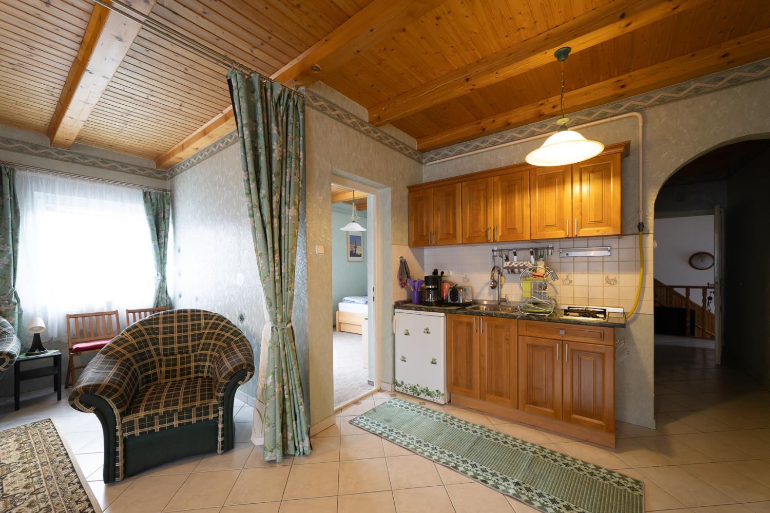 Pine Wood Apartment 8