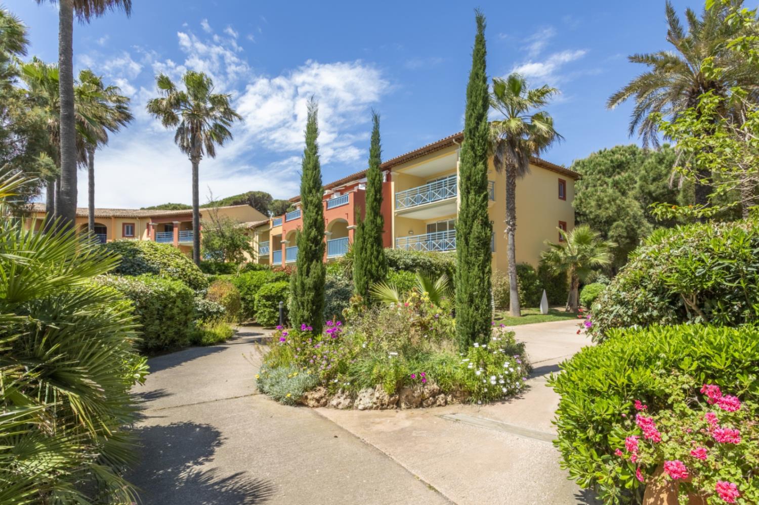 Residence La Pinede S4p Vue Jardin A/C