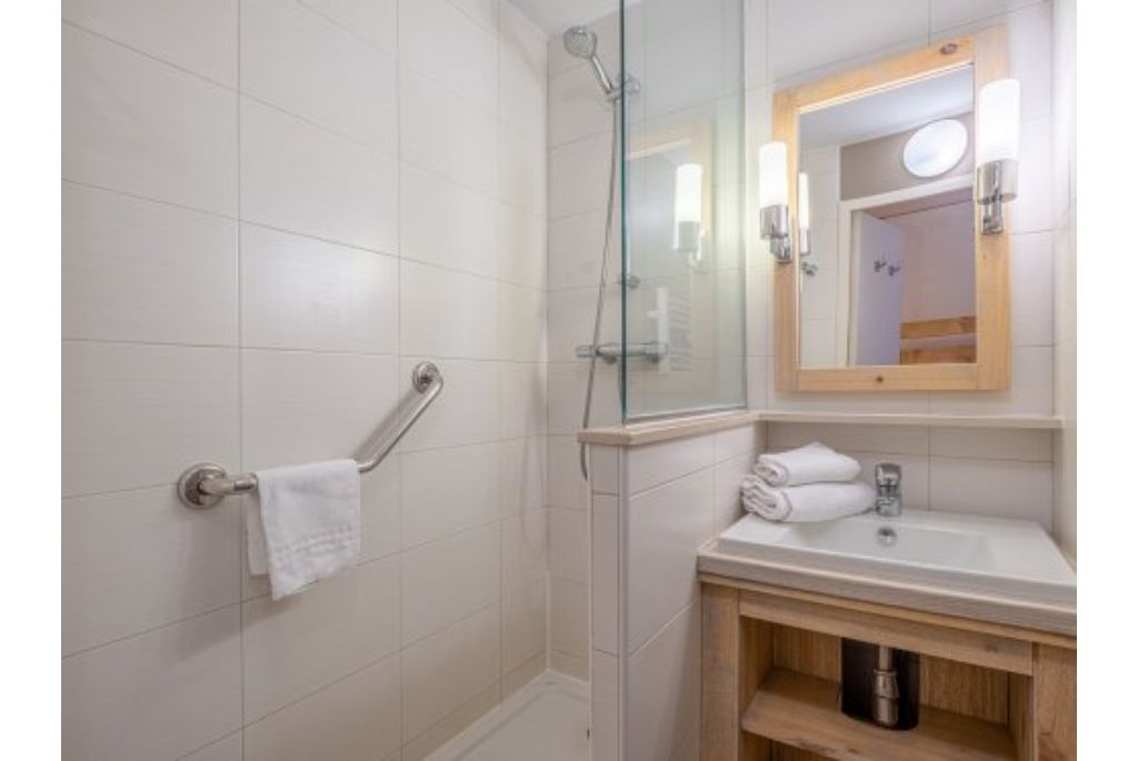 Le Peillon 1 chambre côté vallée pour 6