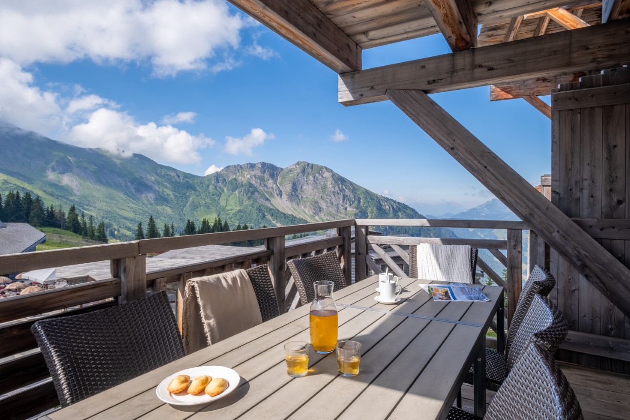 L'Amara 4p8p Balcony