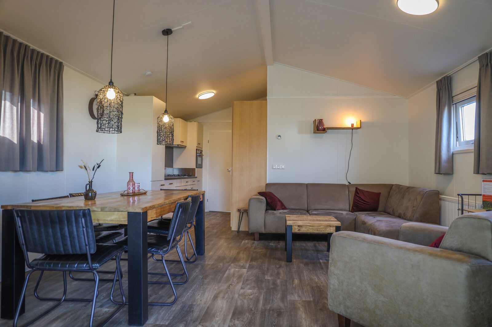 Luxe 6-persoons Veluwelounge op park in Voorthuizen Veluwe