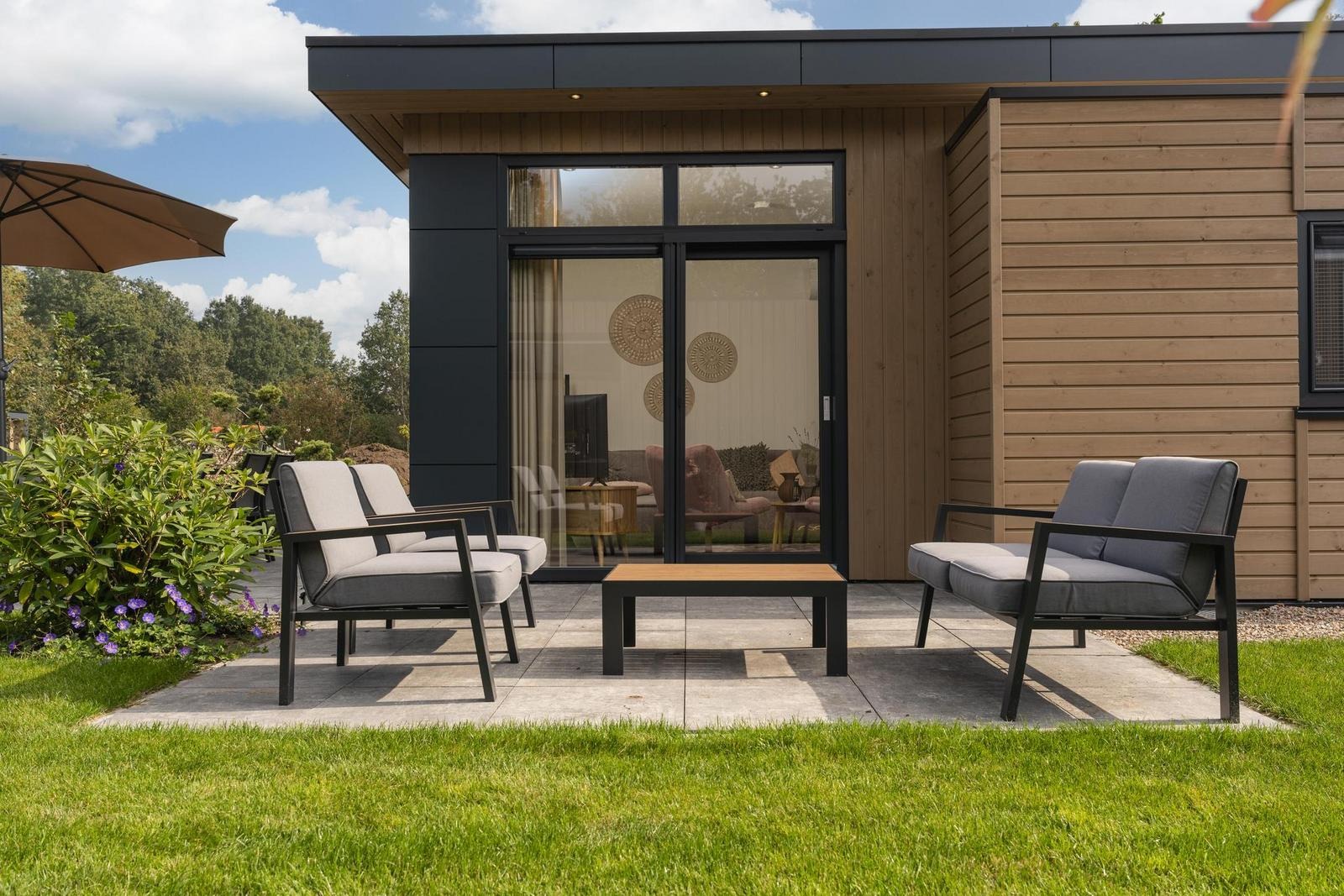 Cannenburch Deluxe met Hottub - 4 personen
