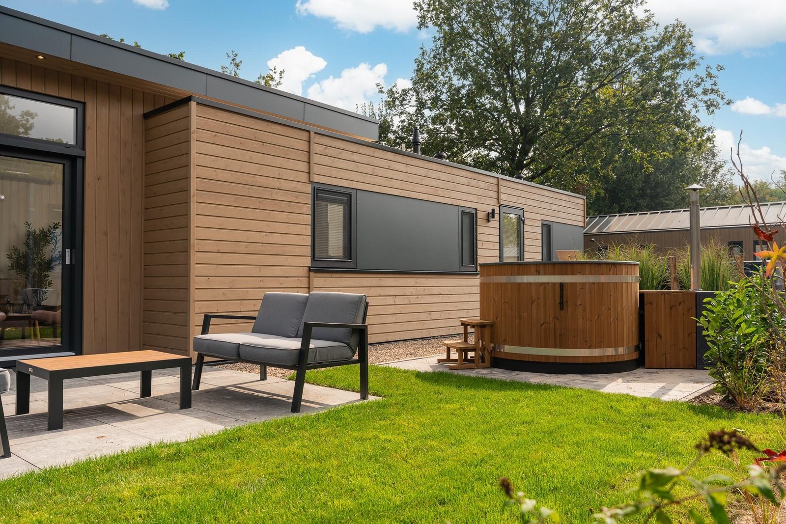Cannenburch met Hottub 4 - personen