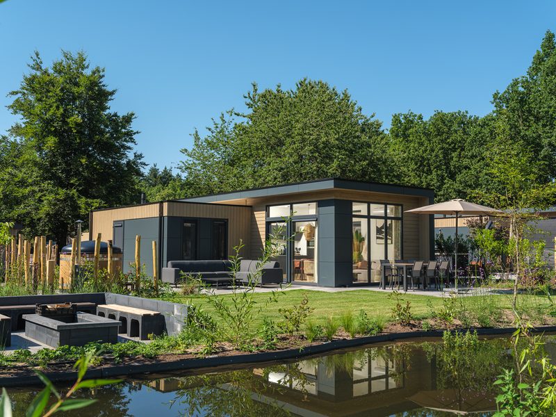 Essenburgh Deluxe met Hottub - 6 personen, Lieren