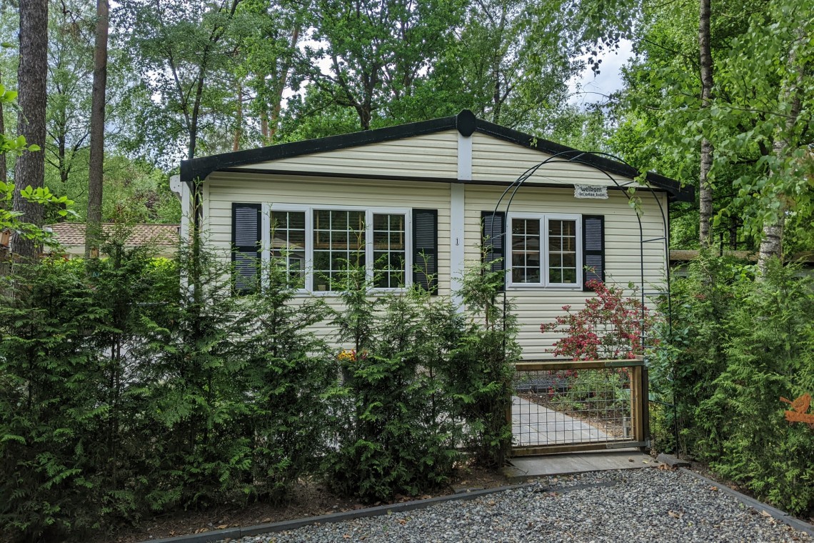 Heerlijk 4-persoons stijlvol ingericht chalet in Uddel, Uddel