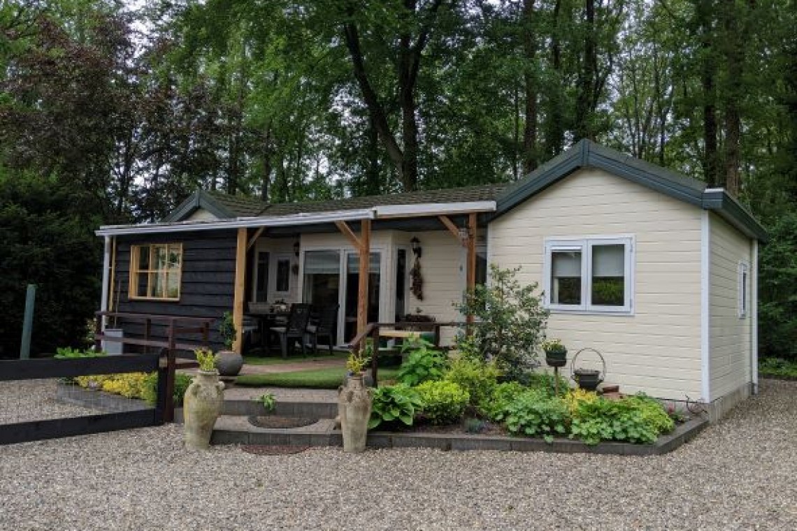 Leuk chalet aan de bosrand op vakantiepark in Uddel, Uddel