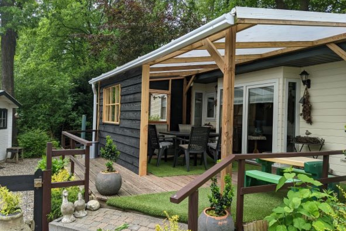 Leuk chalet aan de bosrand op vakantiepark in Uddel