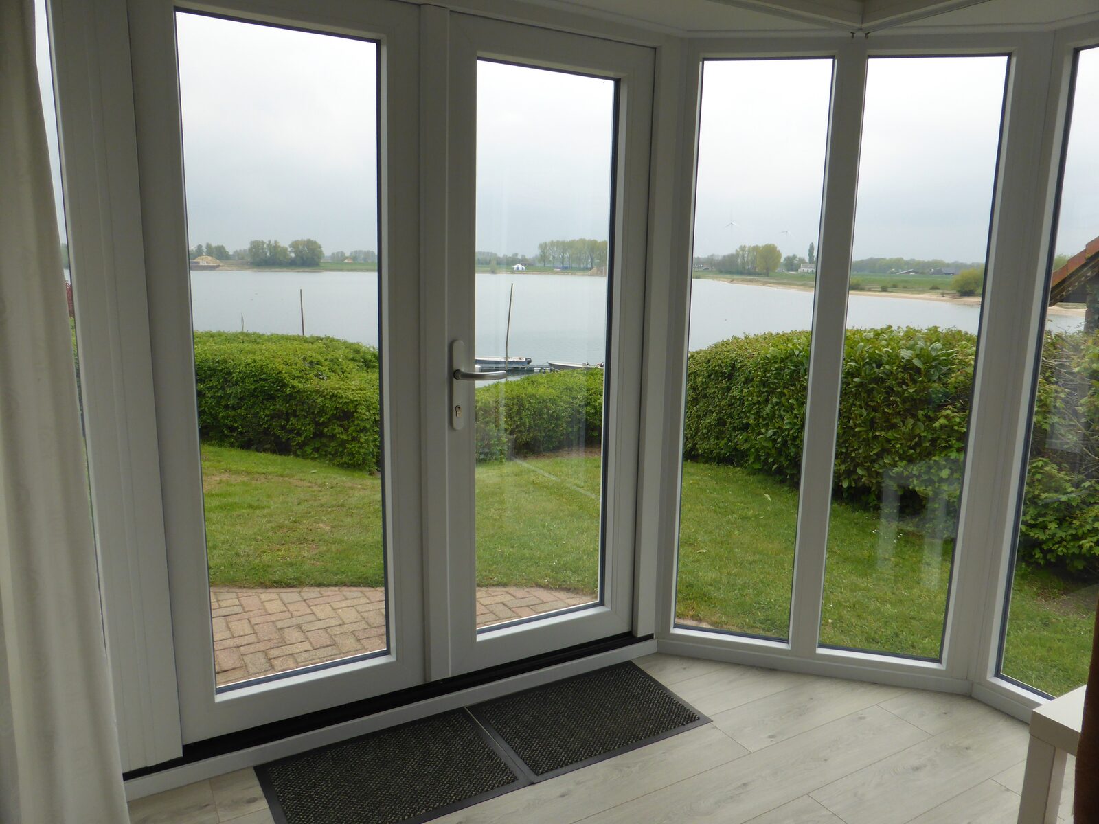 4-persoons Chalet aan het water op park Rhederlaagse Meren