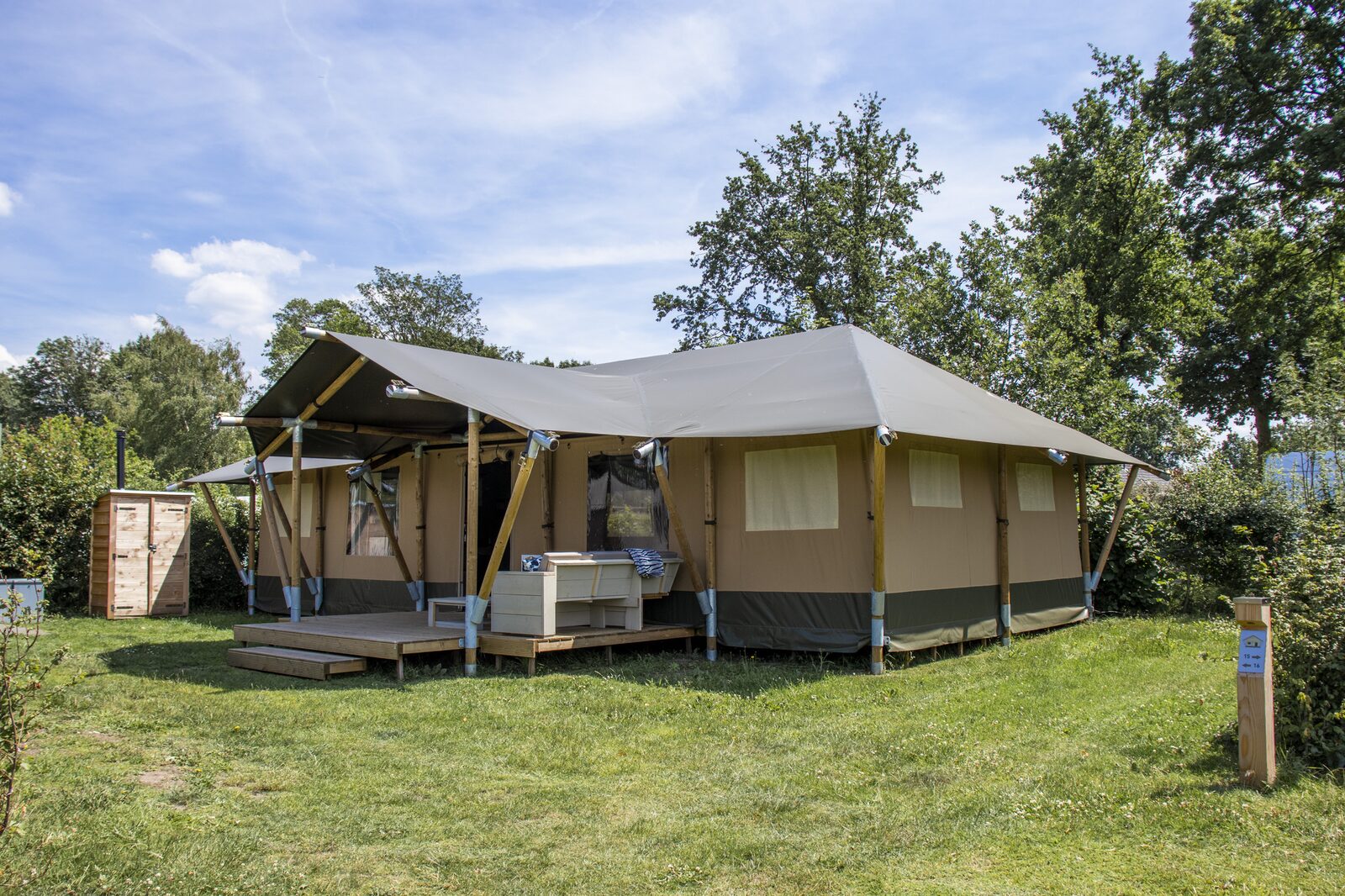 Safaritent villa voor maximaal 12 personen in Voorthuizen, Voorthuizen